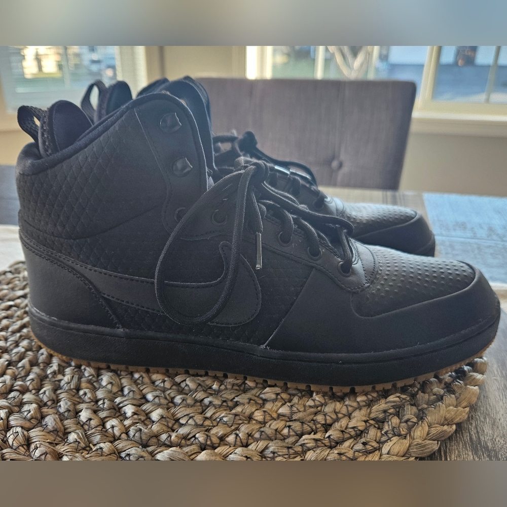 Nike Ebernon Mid Winter Sneakers